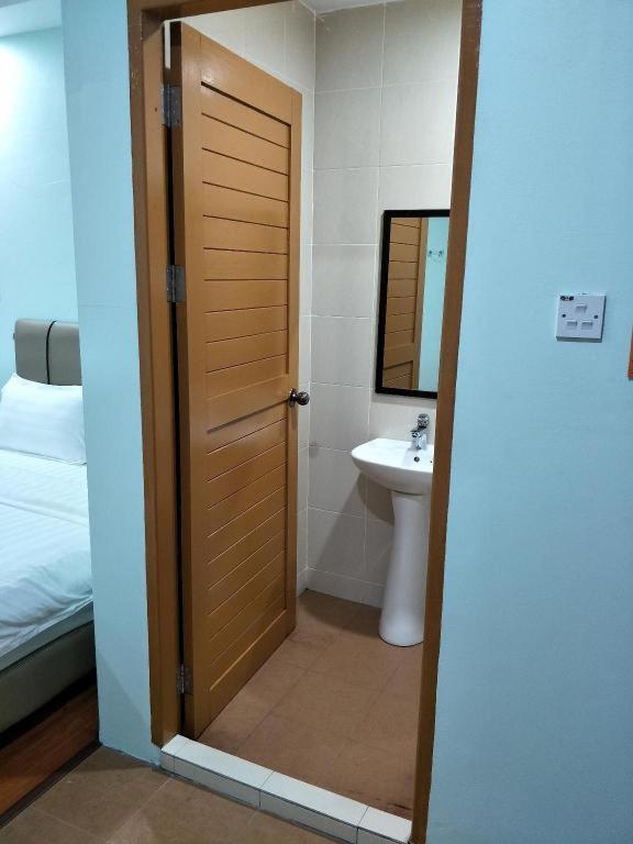 Salim Room Сибу Екстериор снимка